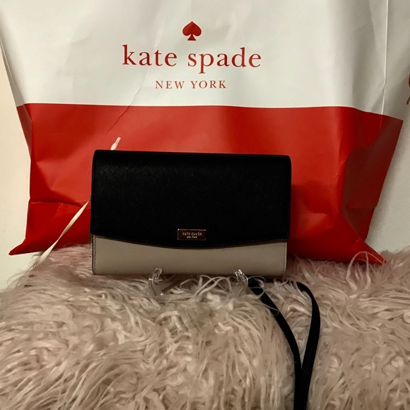 kate spade Handbags - Laurel Way Winni Black/Beige Saffiano Leather